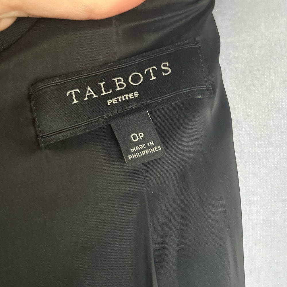 Talbots Women’s 3 Button Blazer Solid Black Vente… - image 7